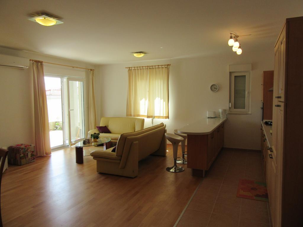 Apartment Linthorst トロギール エクステリア 写真